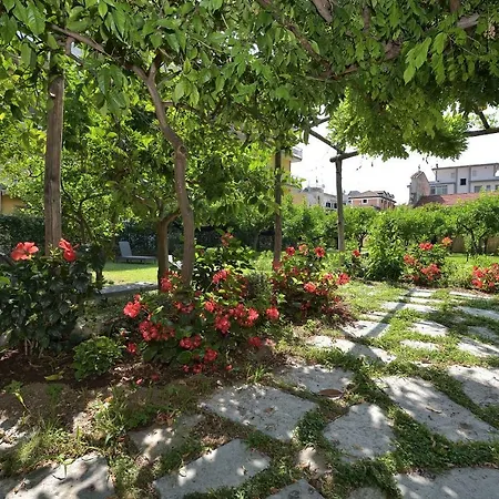 Casa Amorino 4*