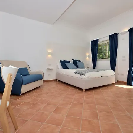 Casa Amorino Bed & Breakfast 3*